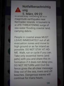 die Tsunamiwarnung