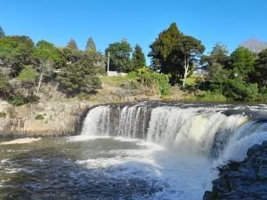 Haruru Falls