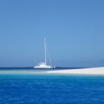 Belena ankert im Blauen