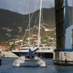 Belena fährt durch Sandy Ground Bridge St. Martin