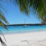 Belena vor pudrigem Sandstrand