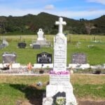 besuchen einen Maori-Friedhof
