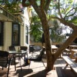 das Irish Pub bei Stonewall Village