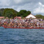 das Spektakel an Land