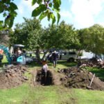 der Erdofen wird ausgehoben