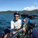 die Fahrräder werden an Land gebracht