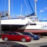 einer der Dauerbewohner der Boatyard hat einen Jaguar