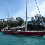 einst Rennboot - nun Wohnboot