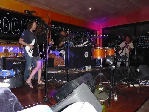 es wird gerockt bis ins Neue Jahr