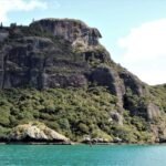 Fahrt zum Ankerplatz bei Duke's Nose