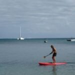 Standup Paddlebord wird ausprobiert