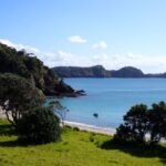 wir machen einen Spaziergang auf Moturua